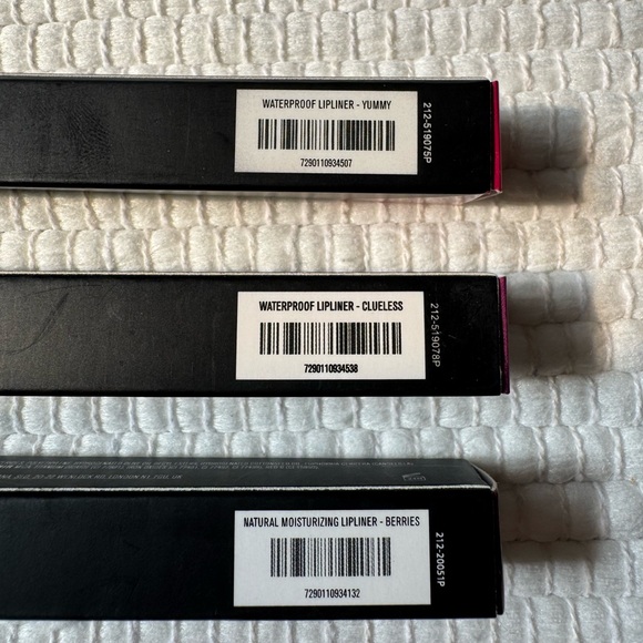 NIB - (3) IL MAKIAGE Lipliner Bundle - Yummy, Clueless, Berries - Picture 3 of 4